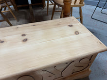 Load image into Gallery viewer, Stripped Blanket Box