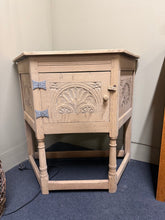Load image into Gallery viewer, Oak Hall Table