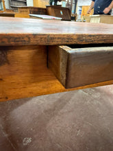 Load image into Gallery viewer, Victorian Scrub Top Table