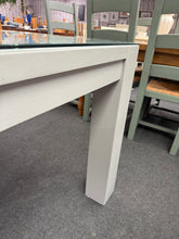 Load image into Gallery viewer, Oak Dining Table