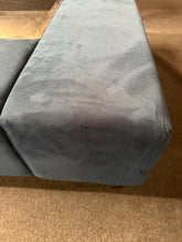 Load image into Gallery viewer, Coffee Table / Pouffe