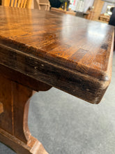 Load image into Gallery viewer, Solid Oak Table