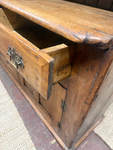 Load image into Gallery viewer, Old Pine Dresser