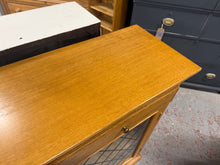 Load image into Gallery viewer, Oak Bookcase