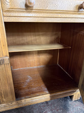 Load image into Gallery viewer, Oak Chiffonier