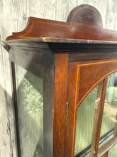 Load image into Gallery viewer, Edwardian Display Unit