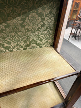 Load image into Gallery viewer, Edwardian Display Unit