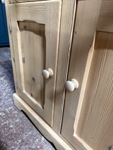 Load image into Gallery viewer, Tall Pine Dresser