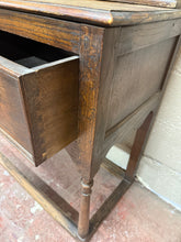 Load image into Gallery viewer, Oak Dresser