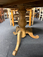 Load image into Gallery viewer, Hardwood Round Table