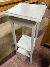 Load image into Gallery viewer, Plant Stand