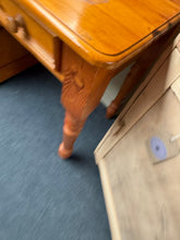 Load image into Gallery viewer, Pine Dressing Table