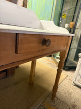 Load image into Gallery viewer, Pine Washstand