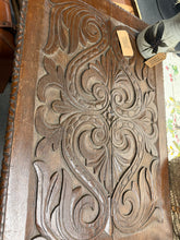 Load image into Gallery viewer, Oak Carved Table