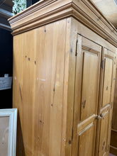 Load image into Gallery viewer, Solid Pine Wardrobe