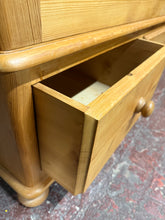 Load image into Gallery viewer, Solid Pine Wardrobe