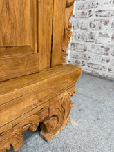 Load image into Gallery viewer, Carved Sideboard