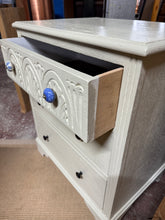 Load image into Gallery viewer, Oak Chest Of Drawers