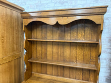 Load image into Gallery viewer, Oak Dresser