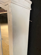 Load image into Gallery viewer, Armoire