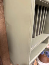 Load image into Gallery viewer, Green Plate Rack