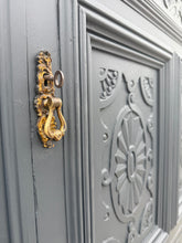 Load image into Gallery viewer, Compactum Wardrobe