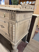 Load image into Gallery viewer, Large Solid Oak Sideboard