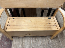 Load image into Gallery viewer, Vintage Pine Bench