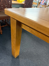 Load image into Gallery viewer, Oak Dining Table