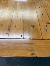 Load image into Gallery viewer, Rustic Extendable Dining Table