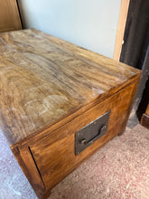 Load image into Gallery viewer, Hardwood Trunk