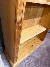 Load image into Gallery viewer, Pine Bookcase