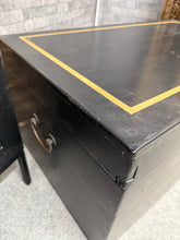 Load image into Gallery viewer, Blanket Box