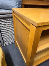 Load image into Gallery viewer, Oak TV Unit