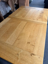 Load image into Gallery viewer, Rustic Extendable Dining Table