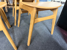 Load image into Gallery viewer, 4 x Oak Chairs