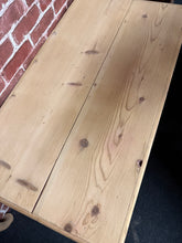 Load image into Gallery viewer, Solid Pine Blanket Box