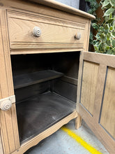 Load image into Gallery viewer, Ercol Sideboard