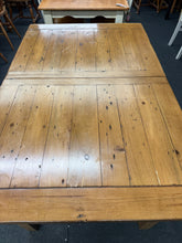 Load image into Gallery viewer, Rustic Extendable Dining Table