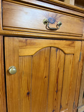 Load image into Gallery viewer, Solid Pine Dresser