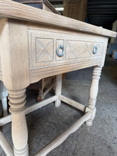 Load image into Gallery viewer, Stripped Oak Hall Table