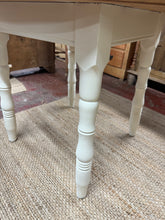 Load image into Gallery viewer, Country Pine Dining Table