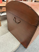 Load image into Gallery viewer, Victorian Pine Box