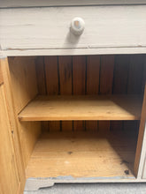 Load image into Gallery viewer, Solid Pine Dresser