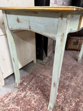 Load image into Gallery viewer, Distressed Desk