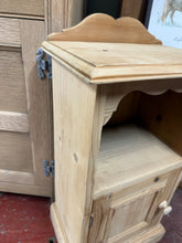 Load image into Gallery viewer, Solid Pine Bedside