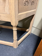 Load image into Gallery viewer, Oak Hall Table