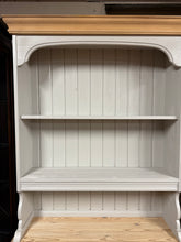 Load image into Gallery viewer, Solid Pine Dresser