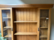 Load image into Gallery viewer, Oak Dresser