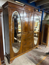 Load image into Gallery viewer, Edwardian Style Compactum